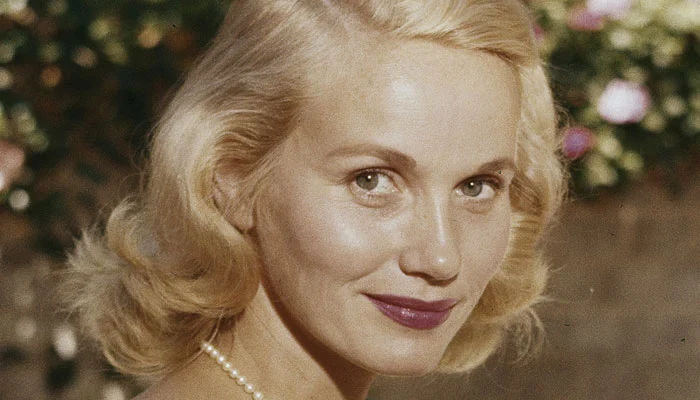 Oscar-winning Hollywood actress passes away at the age of 102.