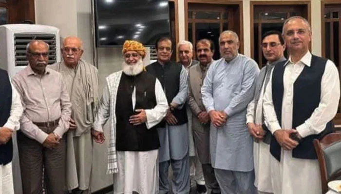 A summit of the opposition alliance has been convened ahead of the APC.