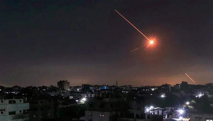Coalition forces destroyed missiles fired by the Houthi militia at Khamis Mushait and Riyadh.