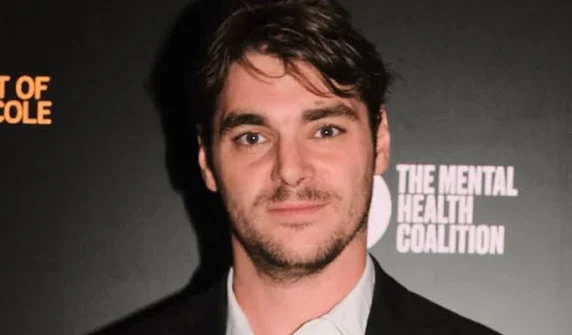 An American actor committed suicide at the age of 34.