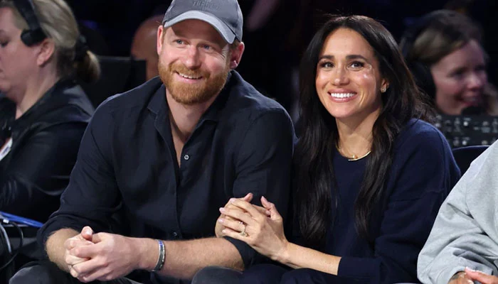 Avoid spending Christmas with the Royal Family