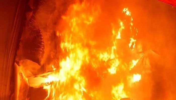 5-year-old girl dies, mother injured in house fire