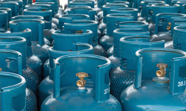 LPG price increased by 10 rupees