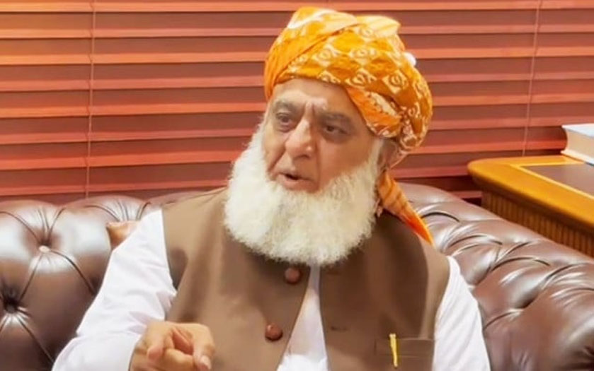 Maulana Fazlur Rehman ready to act as mediator to ease political tension